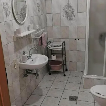 White House - Two Bedroom With Terrace 1 شقة سوبيتار