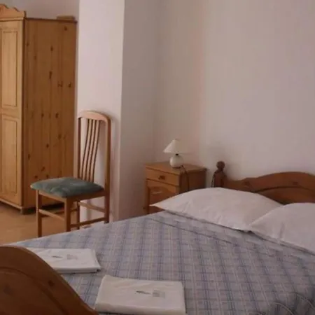 White House - Two Bedroom With Terrace 1 شقة سوبيتار
