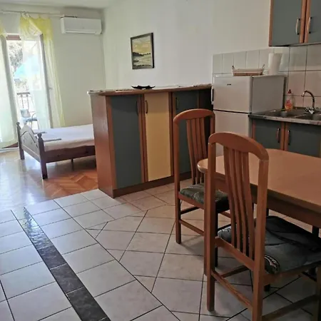 White House - Two Bedroom With Terrace 1 Apartamento *