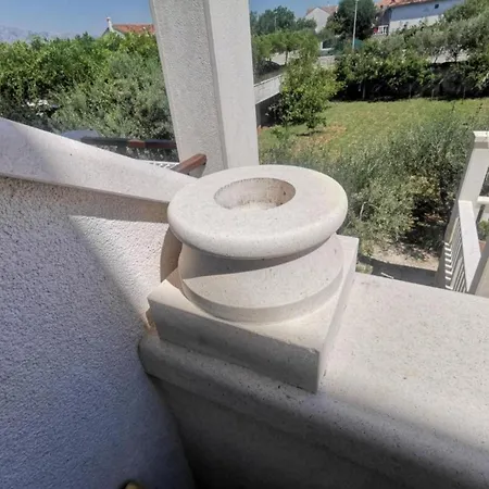 White House - Two Bedroom With Terrace 1 * Supetar